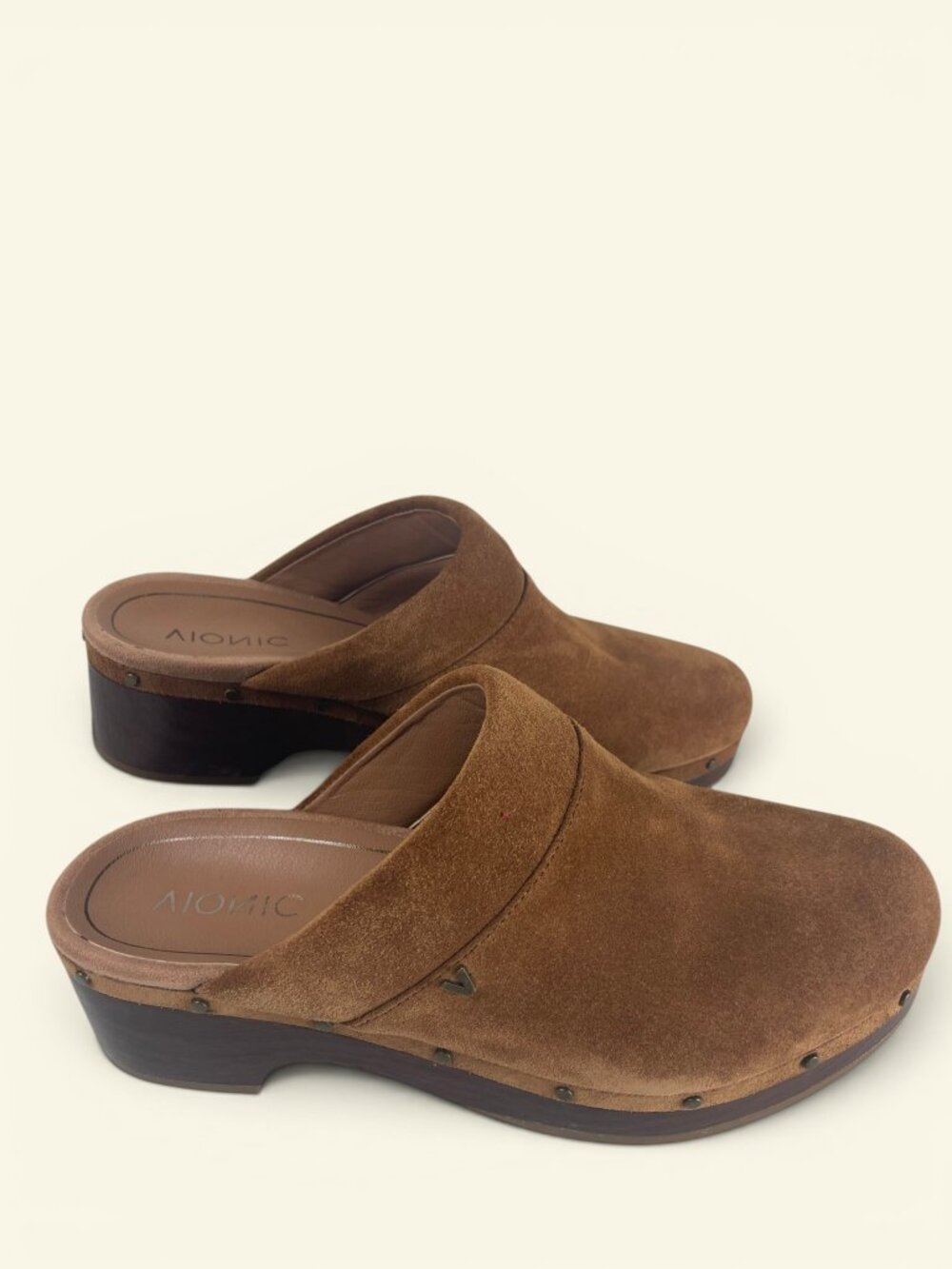 Vionic Kacie Suede Clog Mules Women's Tan Brown Studded Slip On Size 9 Scandi